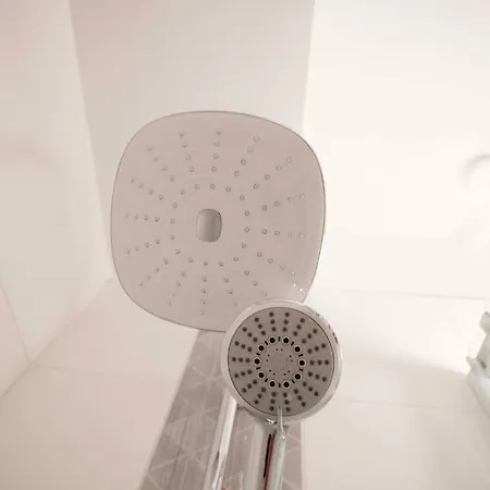 Victoria Avenue 公寓