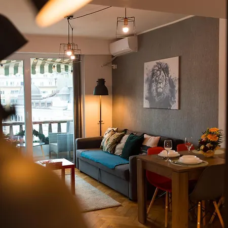 Apartment Victoria Avenue *