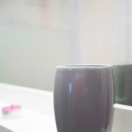 Victoria Avenue Apartment