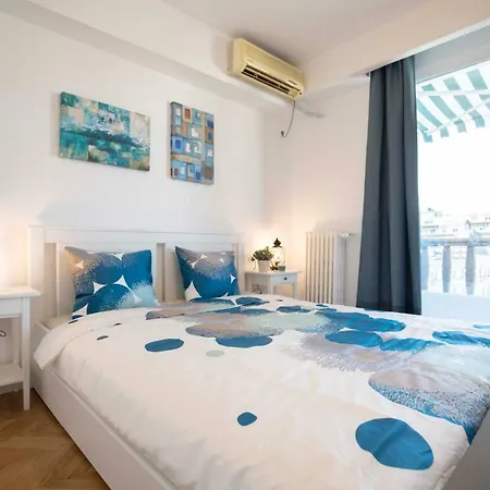 Victoria Avenue Apartment Bucharest