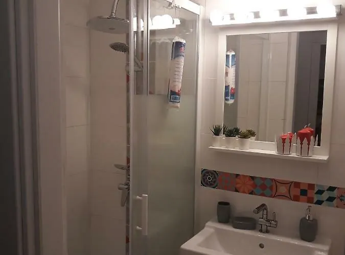 Victoria Avenue * Bukurešť