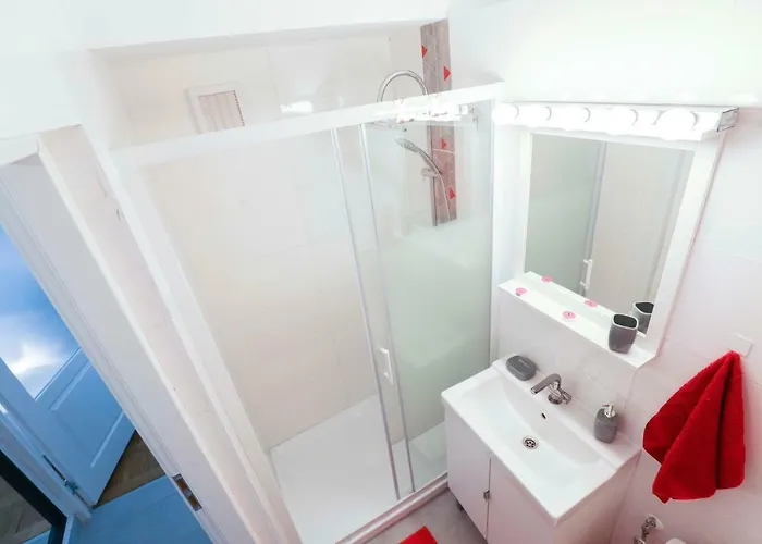 Victoria Avenue Apartament *