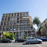 Victoria Avenue *