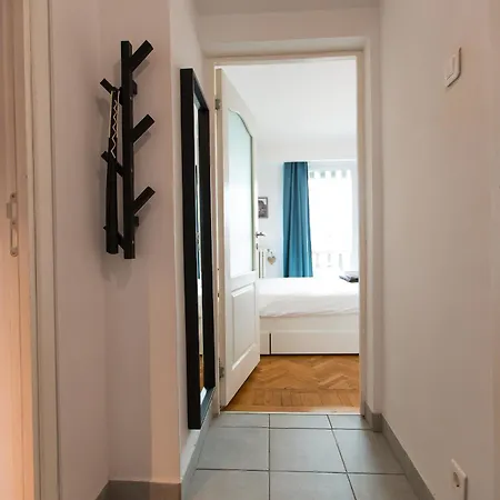 Victoria Avenue * Bükreş