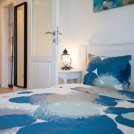 Apartment Victoria Avenue *