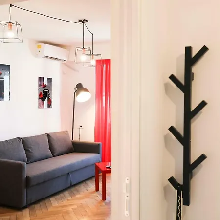 Apartment Victoria Avenue *