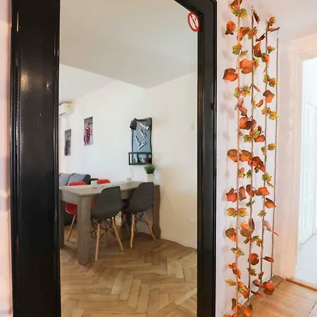 Apartment Victoria Avenue